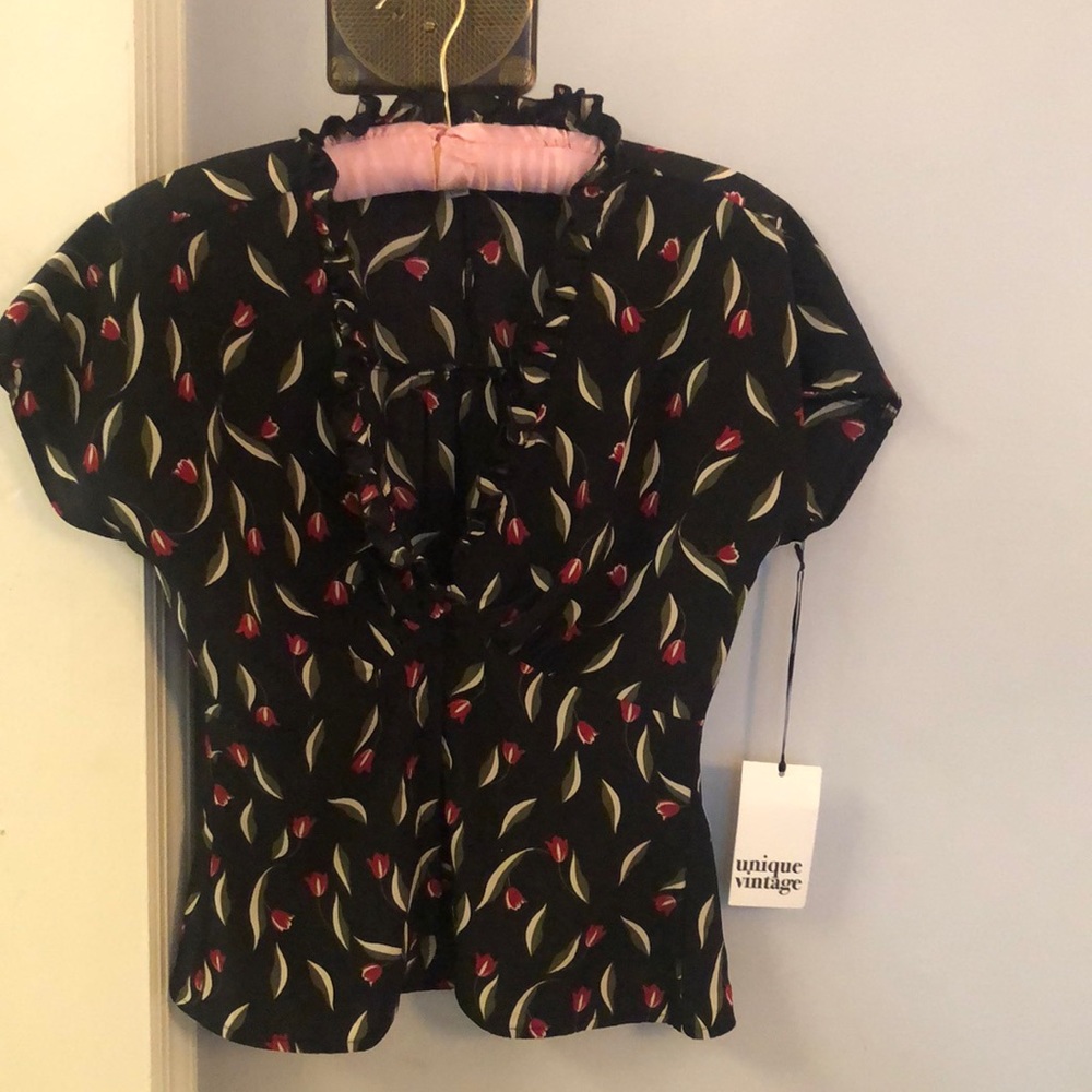 NWT Unique Vintage top, tulips on a black background, zip up front, small